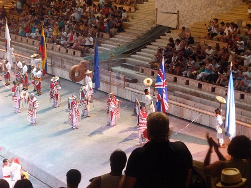 P1050957_flags.JPG