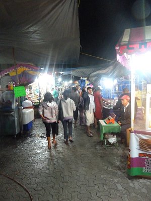 P1060038_tulum_market.JPG