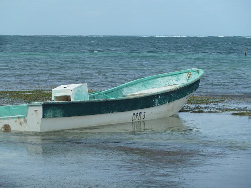 P1060086_cabanas_boat.JPG