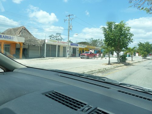 P1060174_shops.JPG