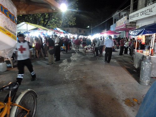 P1060276_tulum_market.JPG